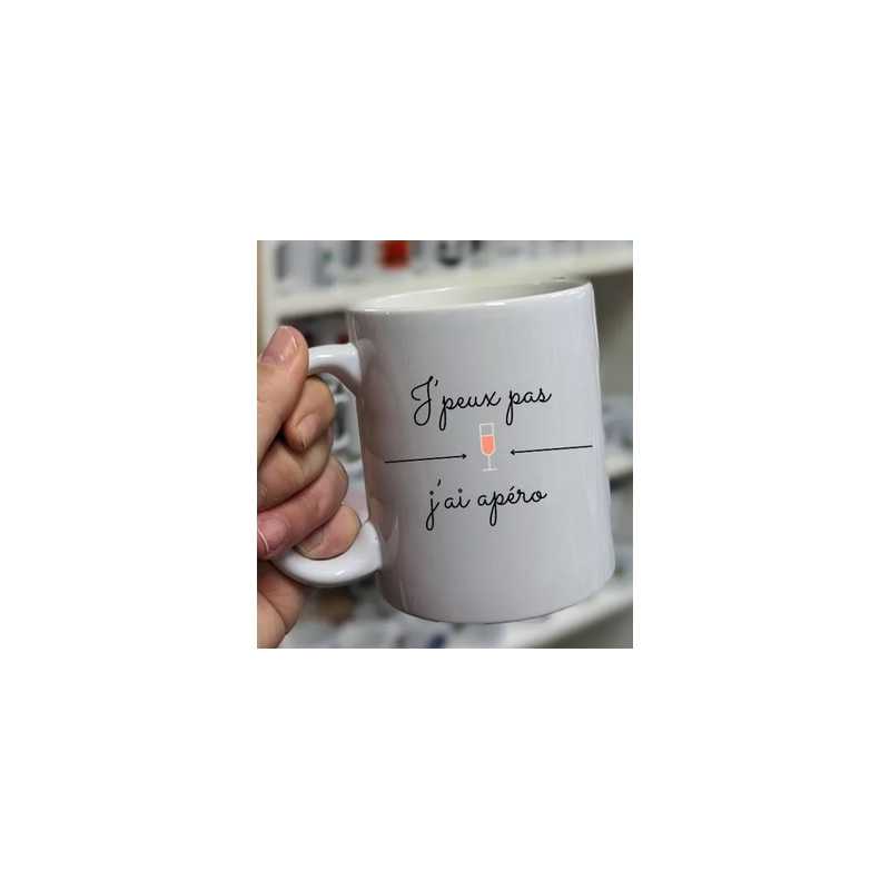 Mug  garni de gourmandises 'je peux pas j'ai apéro"