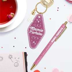Duo paillettes porte cles motel et stylo mamie parfaite – Idées C